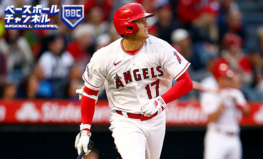 打席に立つロサンゼルス・エンゼルスの大谷翔平