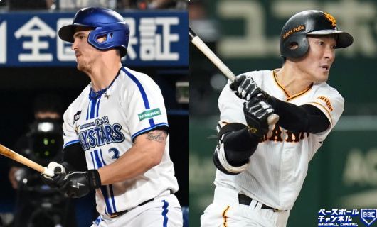 DeNA・オースティン（左）と巨人・梶谷隆幸