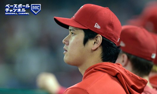 デトロイト・タイガーズ戦をベンチから眺めるロサンゼルス・エンゼルスの大谷翔平選手