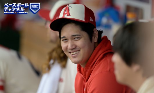 デトロイト・タイガーズ戦をベンチから眺めるロサンゼルス・エンゼルスの大谷翔平選手