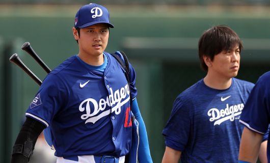ロサンゼルス・ドジャースの大谷翔平（左）と水原一平通訳