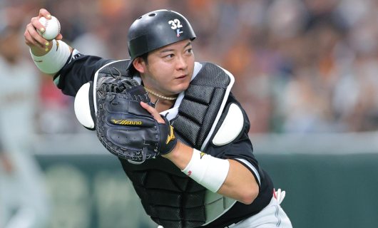 佐藤都志也（千葉ロッテマリーンズ）