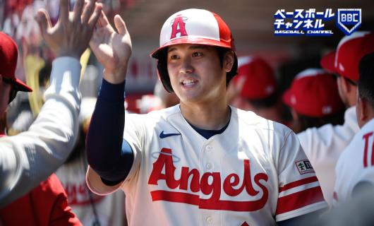 2打席連続となる第14号、15号本塁打を放った大谷翔平